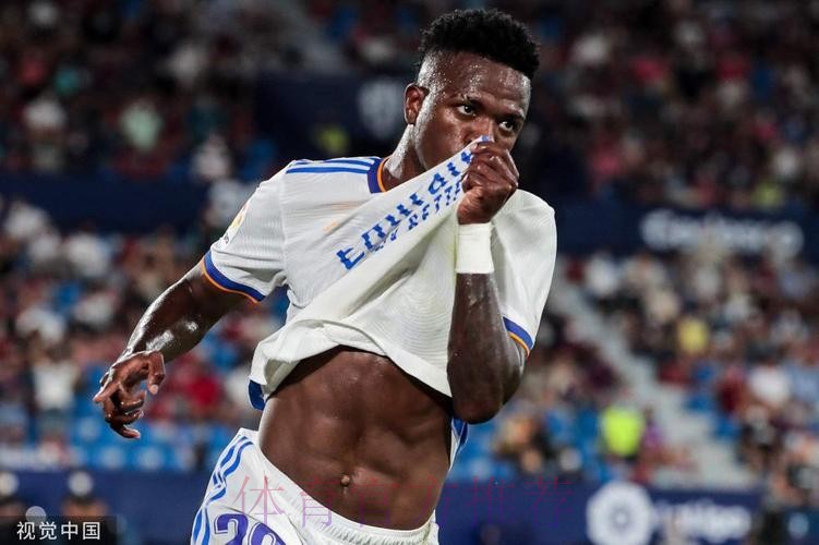 西甲-皇马1-2瓦伦 维尼修斯失点+进球杜罗绝杀旧主